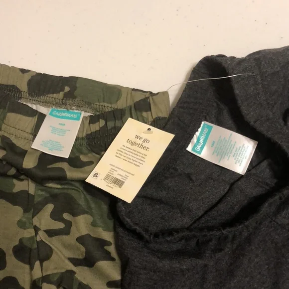 2 Garanimals Shorts 18 Months - Picture 2 of 12